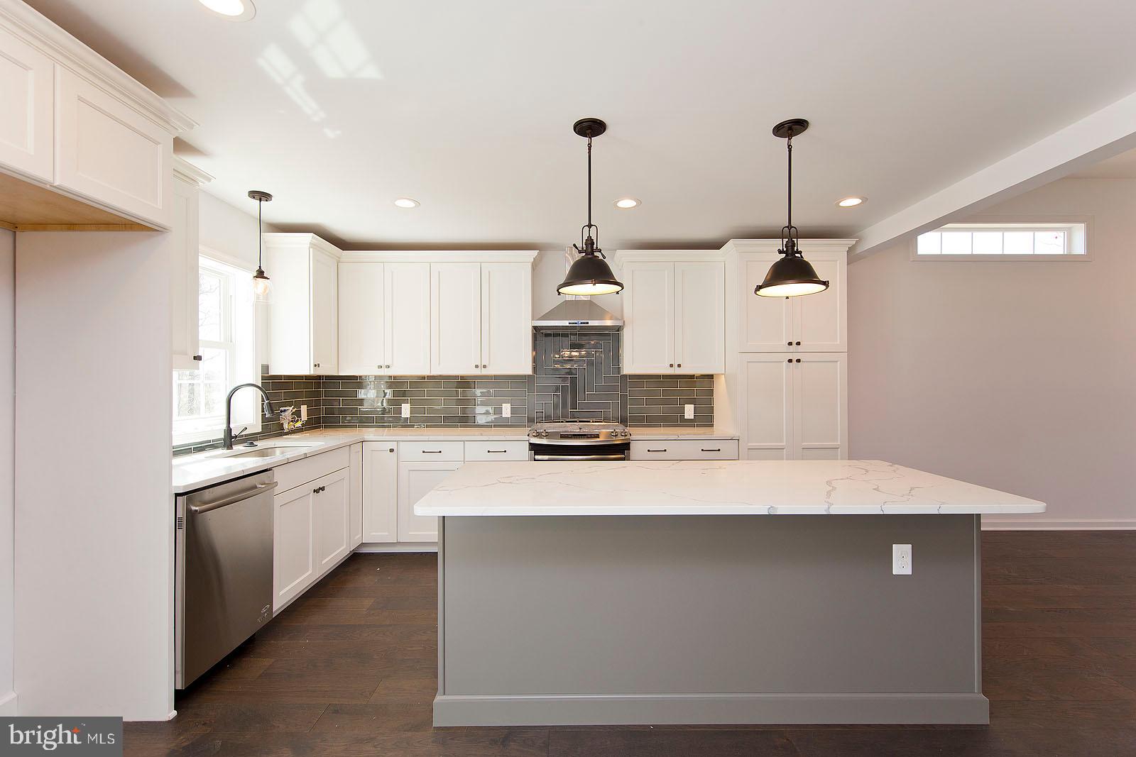 LAKE HOLIDAY ESTATES - Residential