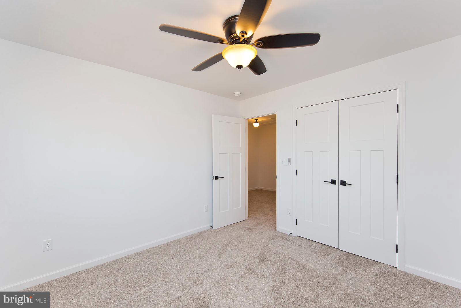 LAKE HOLIDAY ESTATES - Residential