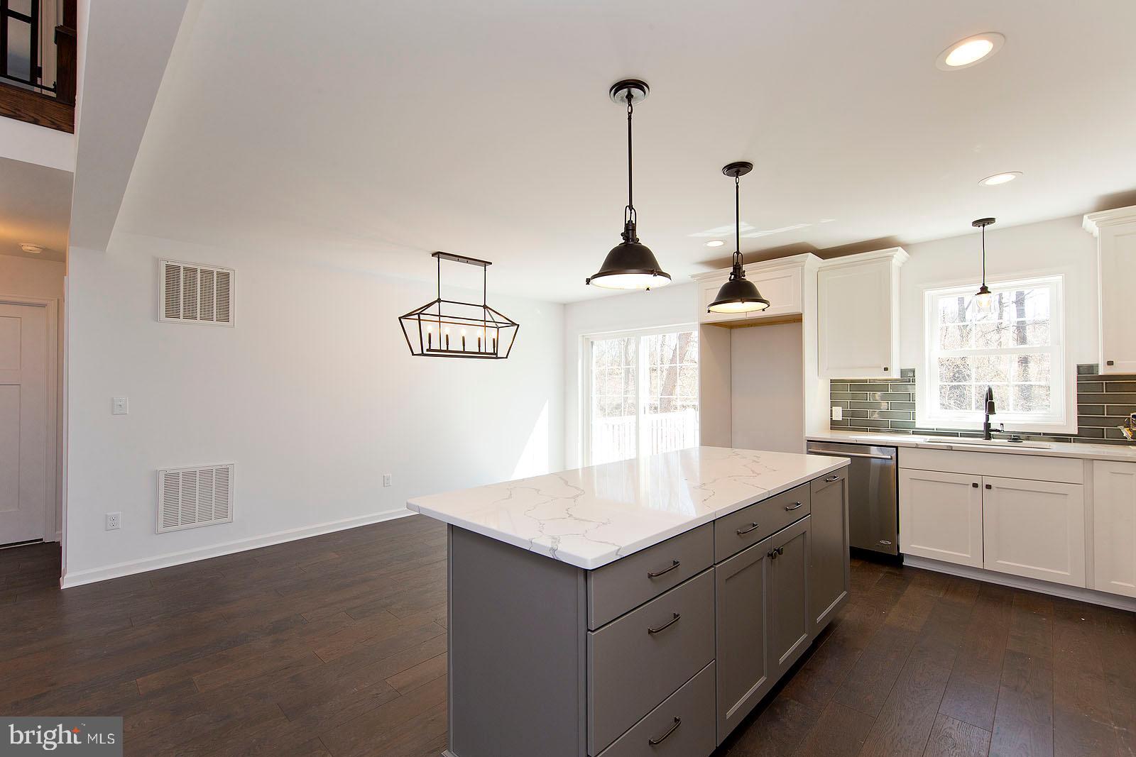 LAKE HOLIDAY ESTATES - Residential