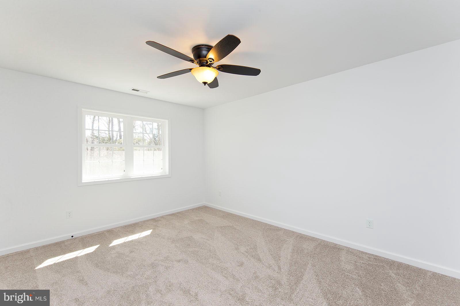 LAKE HOLIDAY ESTATES - Residential