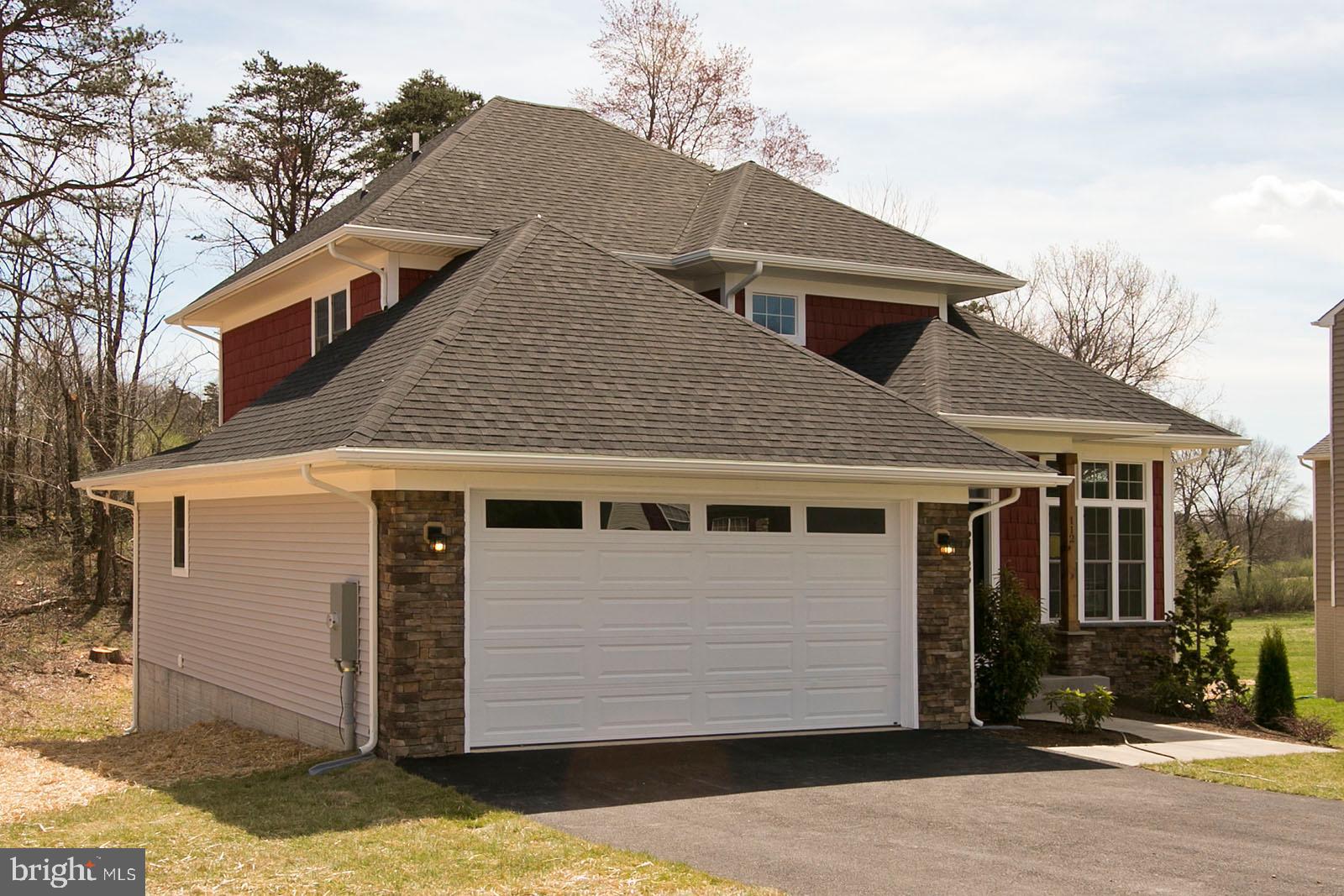 LAKE HOLIDAY ESTATES - Residential