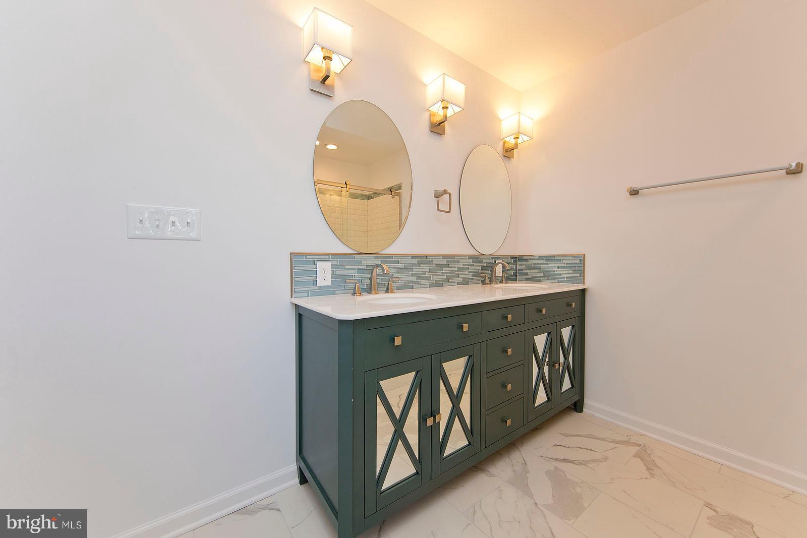 LAKE HOLIDAY ESTATES - Residential