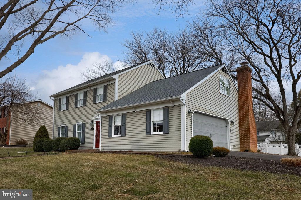 Photo of 1800 N Eden Road, LANCASTER, PA 17601 (MLS # PALA2081258)