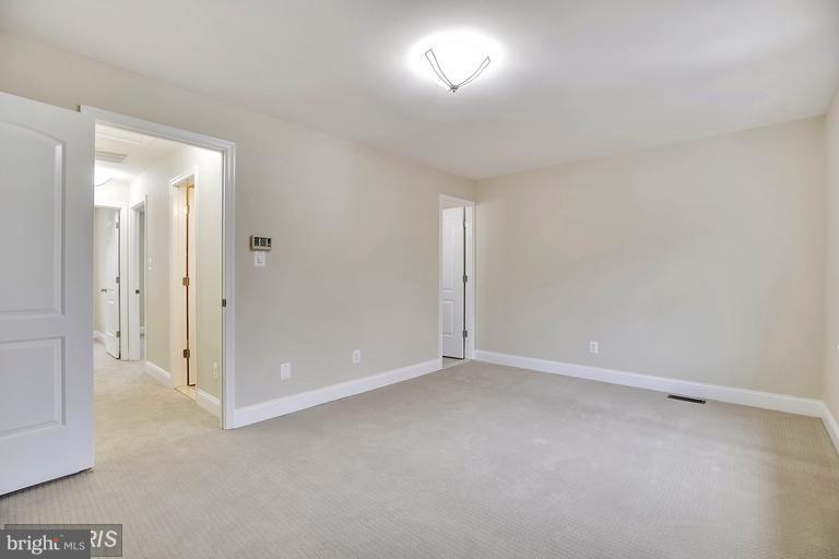 CROFTON MEADOWS - Residential Lease