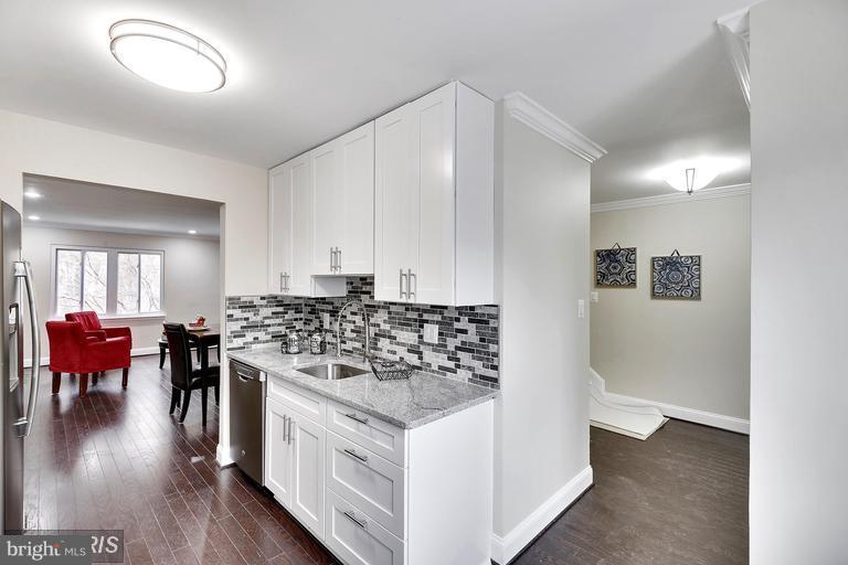 CROFTON MEADOWS - Residential Lease