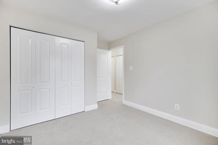 CROFTON MEADOWS - Residential Lease