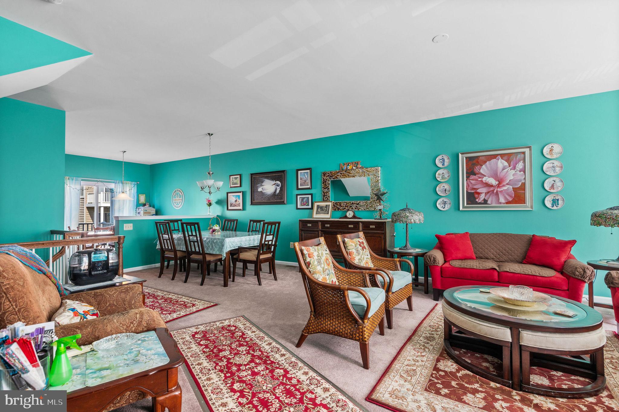 VILL AT COUNTRY VIEW - Residential