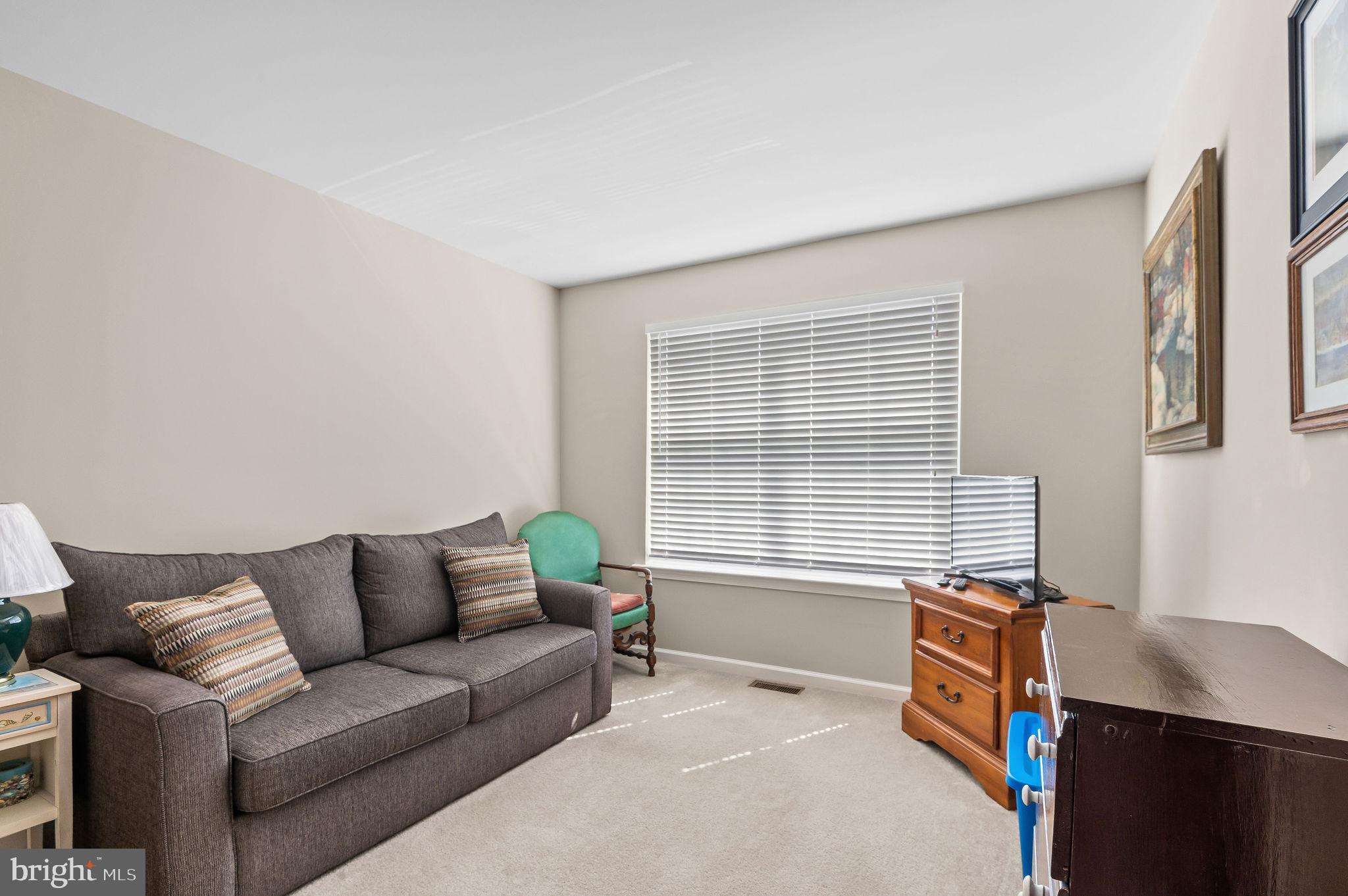 VILL AT COUNTRY VIEW - Residential