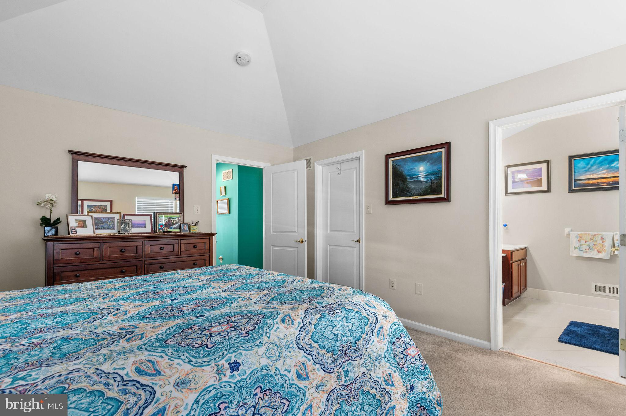 VILL AT COUNTRY VIEW - Residential