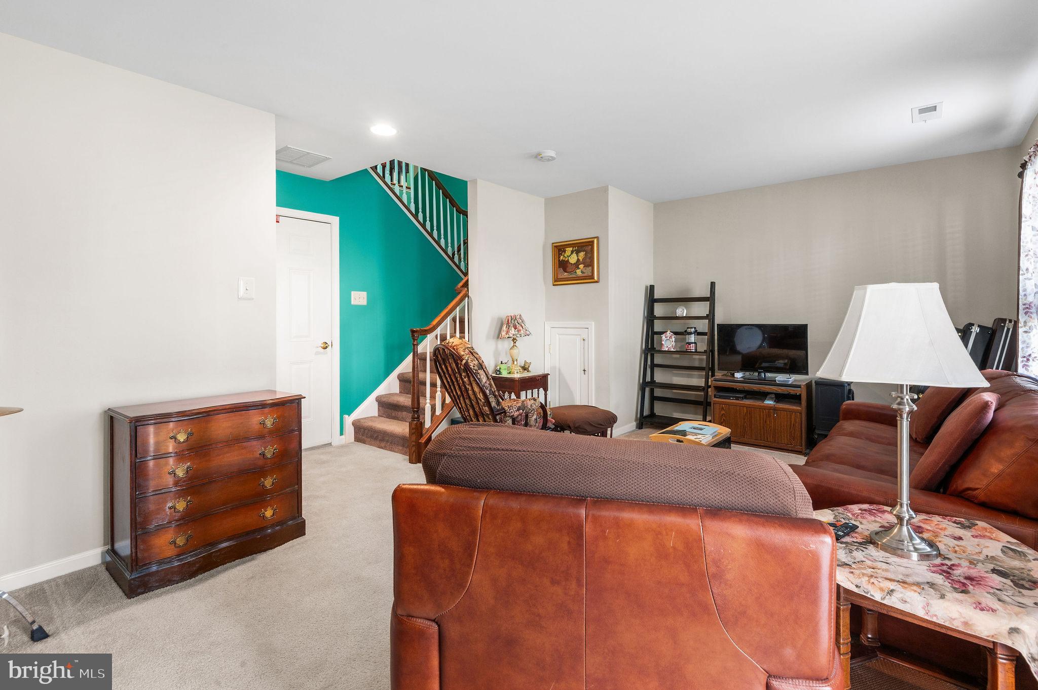 VILL AT COUNTRY VIEW - Residential