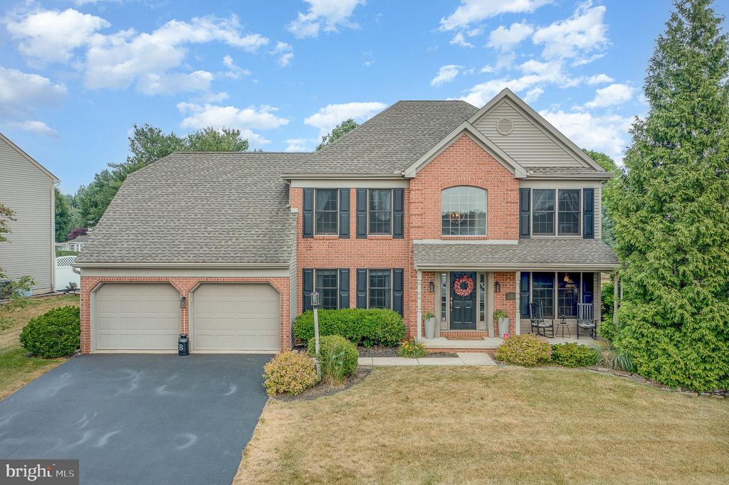 Photo of 22 DUFFIELD DR, LITITZ, PA 17543 (MLS # PALA2035954)