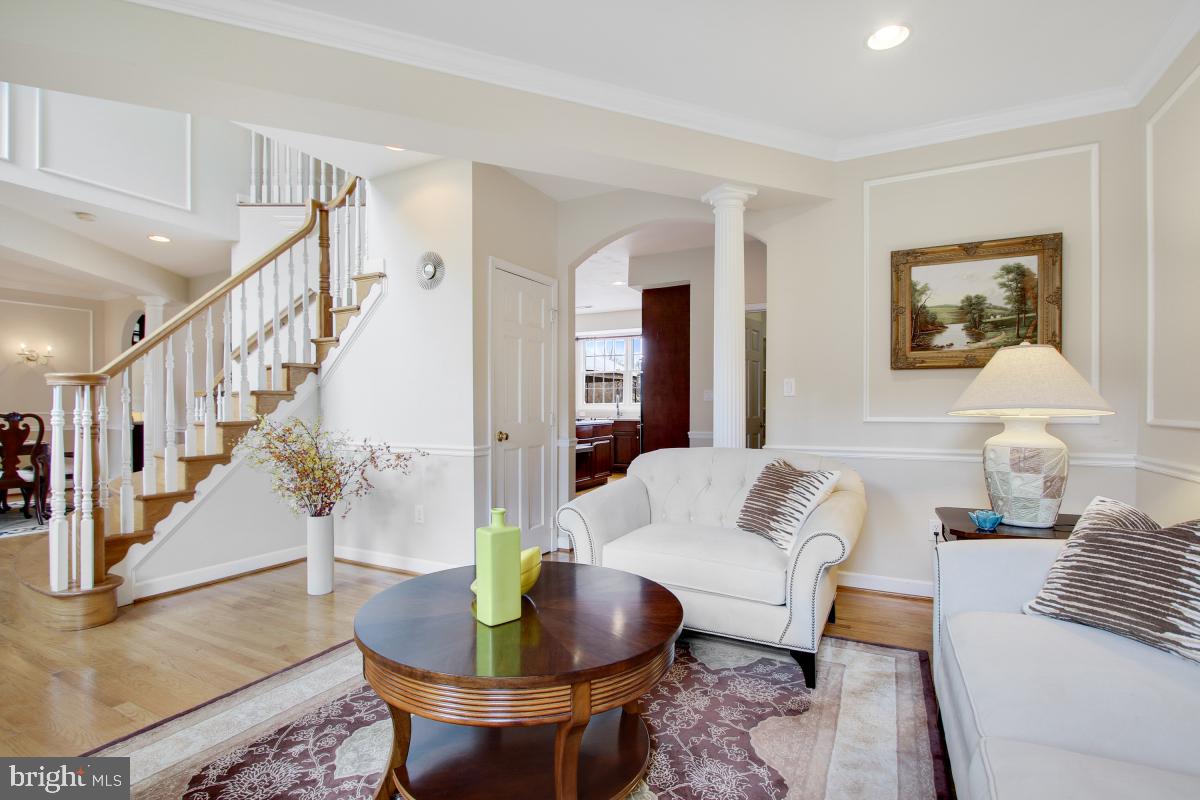 DARNESTOWN OUTSIDE - Residential