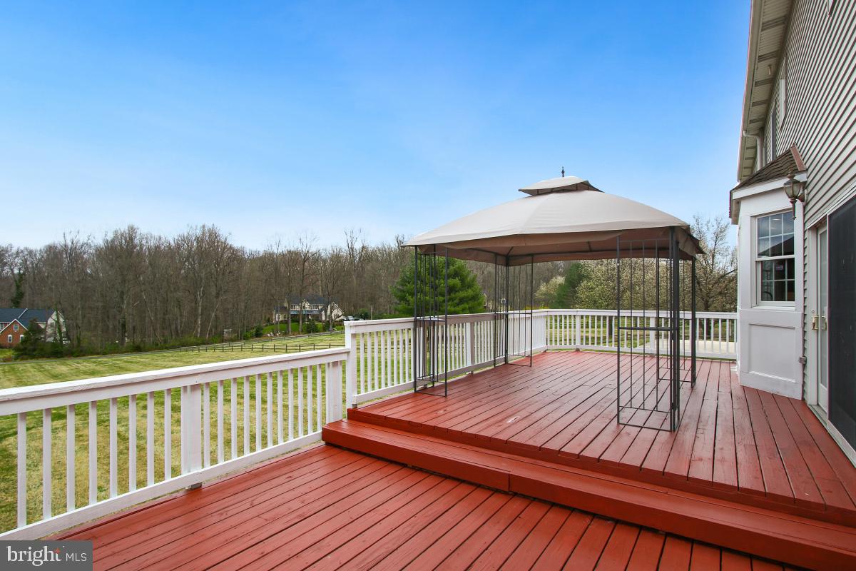 DARNESTOWN OUTSIDE - Residential