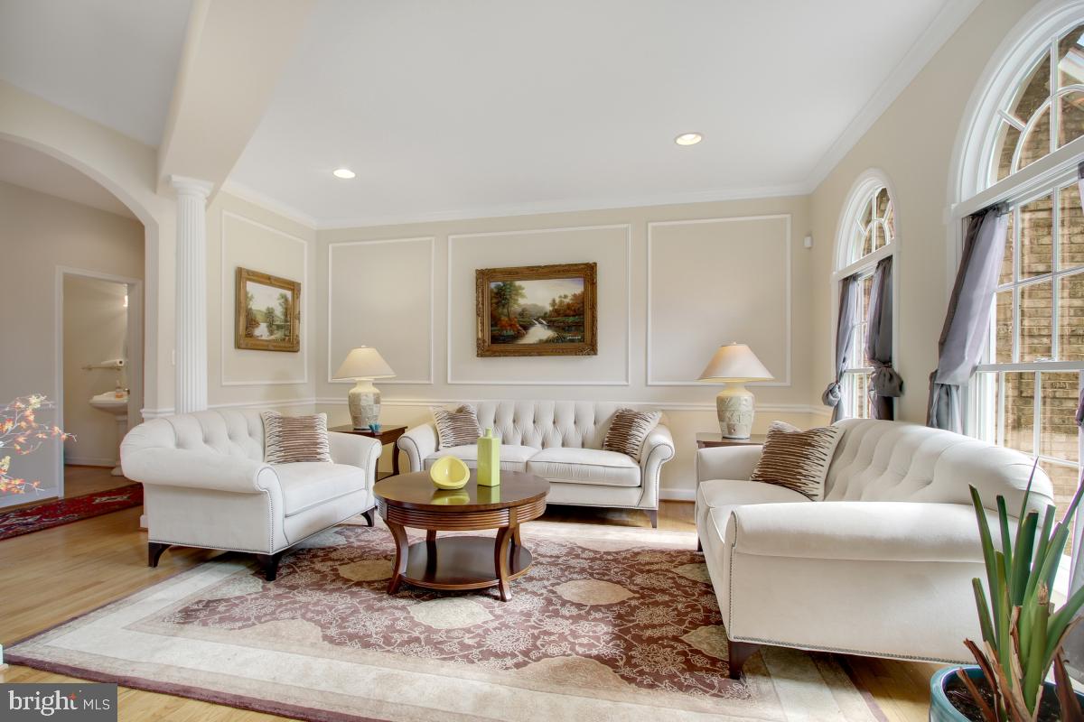 DARNESTOWN OUTSIDE - Residential