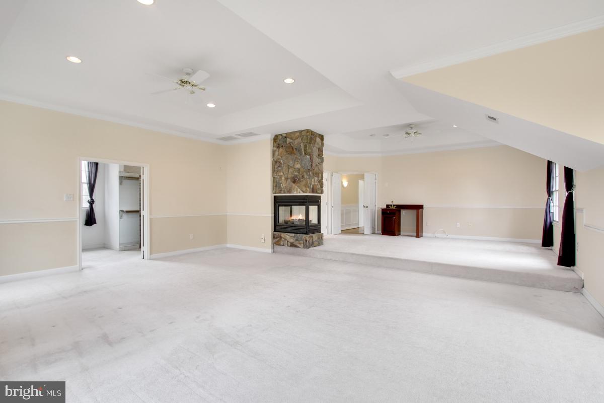 DARNESTOWN OUTSIDE - Residential