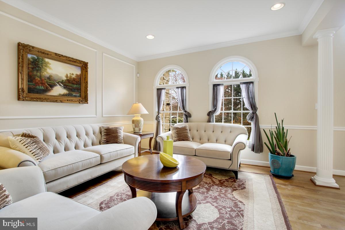 DARNESTOWN OUTSIDE - Residential