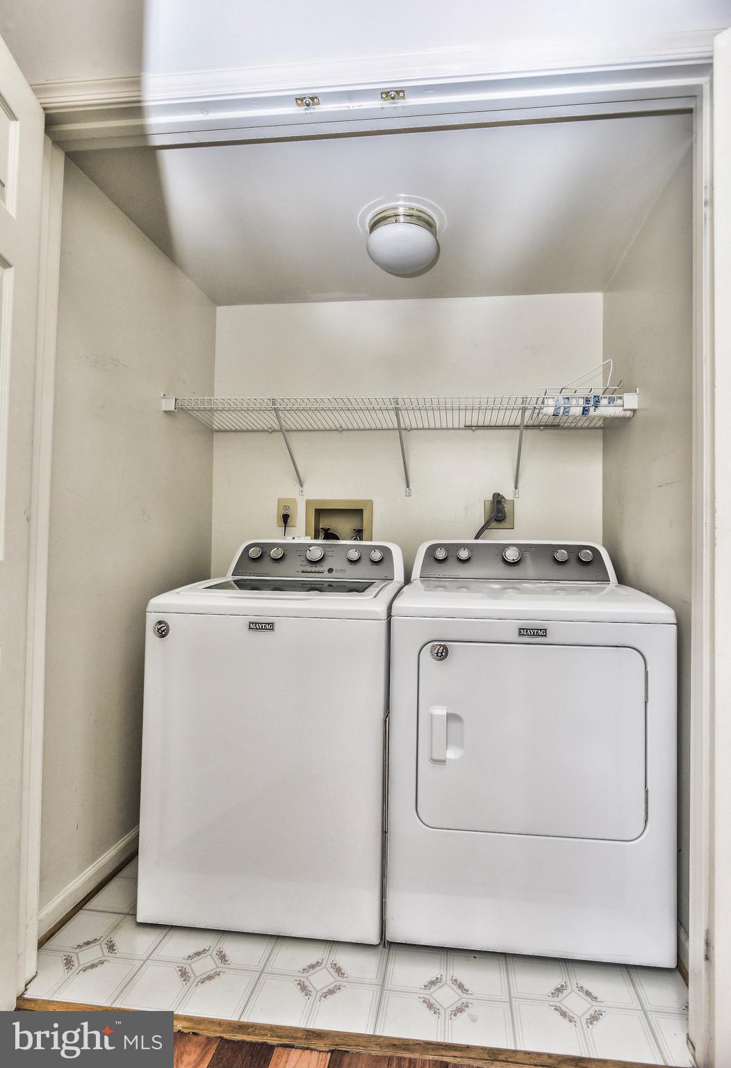 ASHBURN VILLAGE - Residential