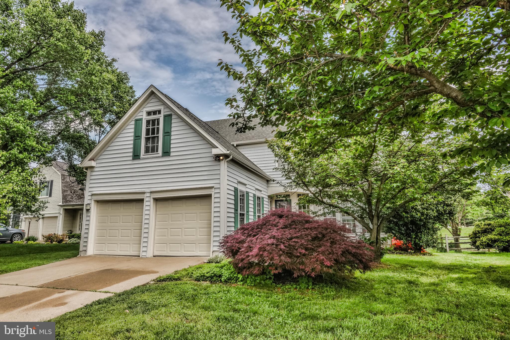 ASHBURN VILLAGE - Residential