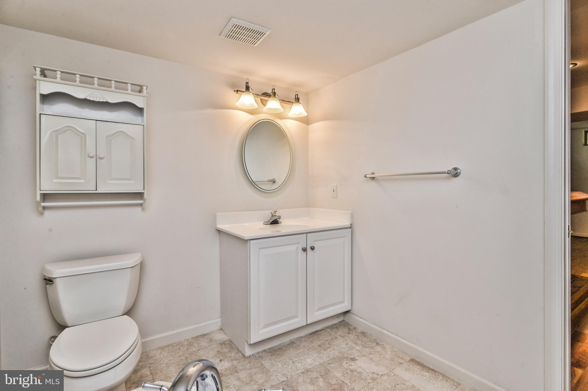 ASHBURN VILLAGE - Residential