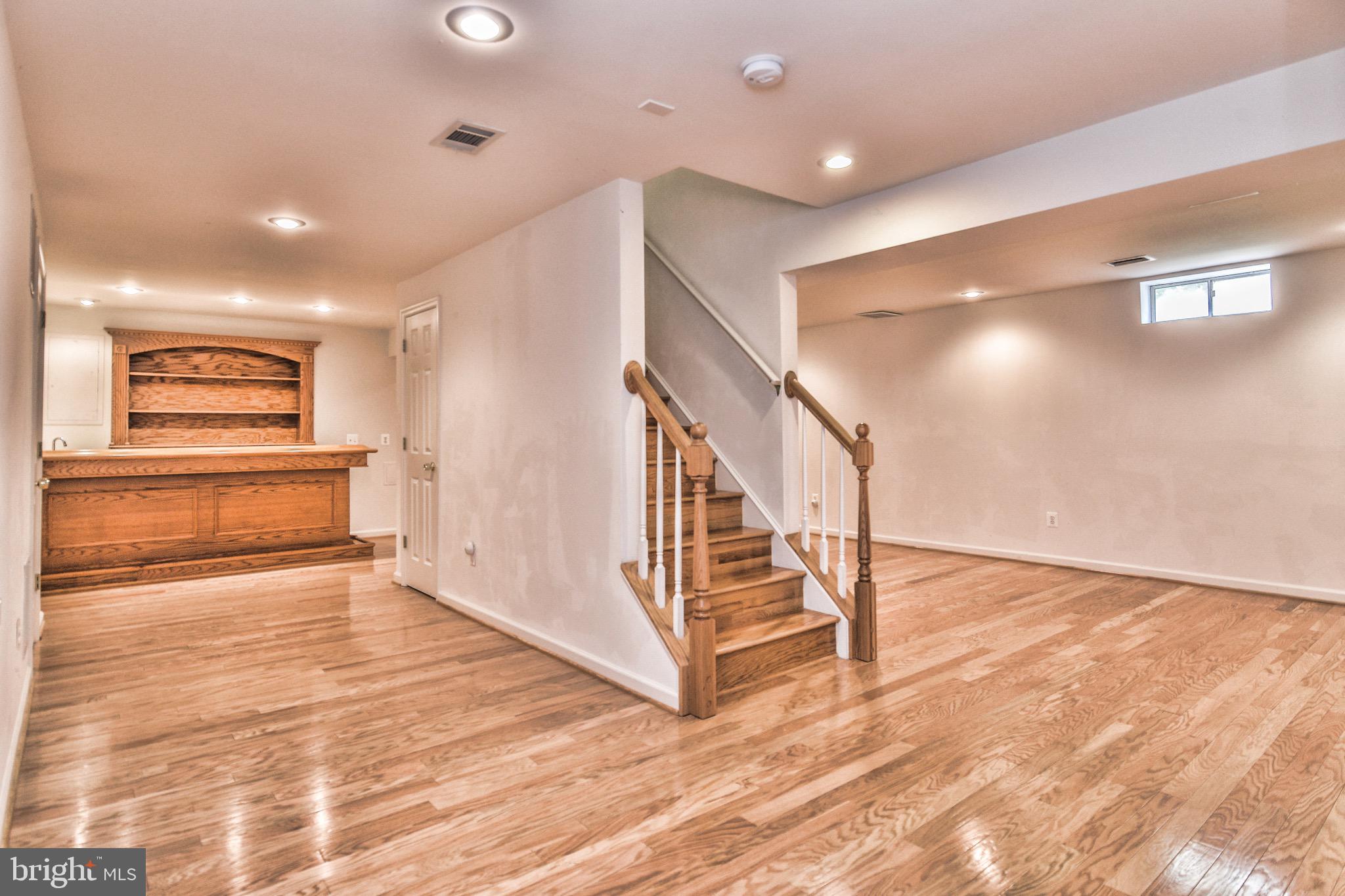 ASHBURN VILLAGE - Residential