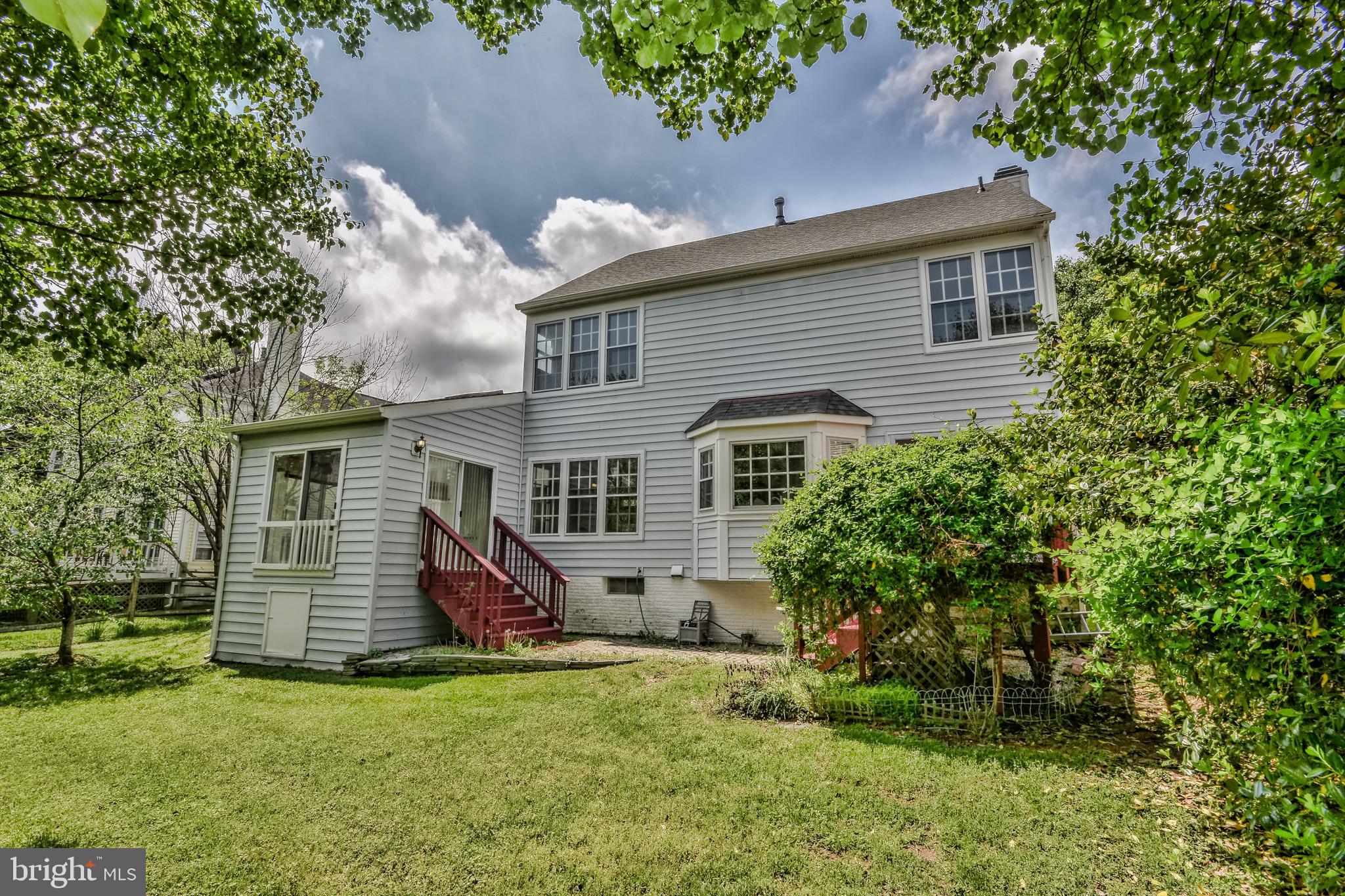 ASHBURN VILLAGE - Residential