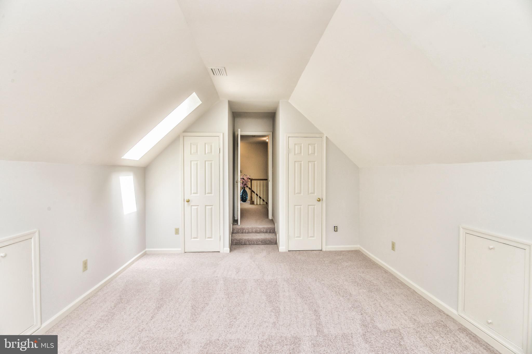 ASHBURN VILLAGE - Residential