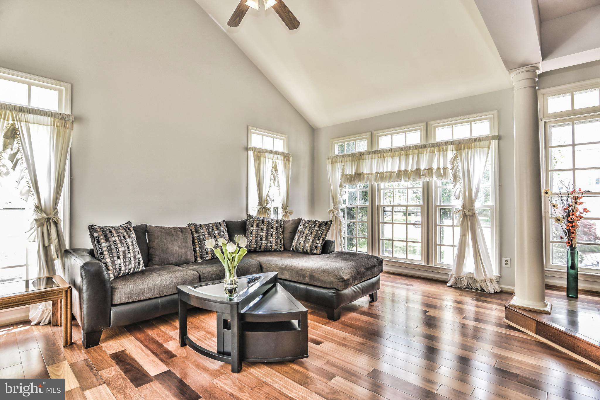 ASHBURN VILLAGE - Residential