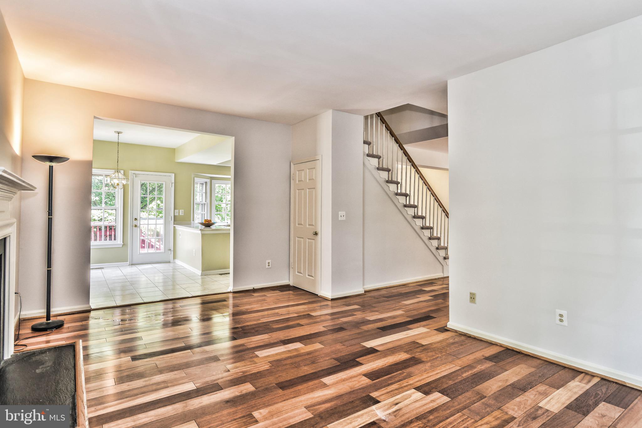 ASHBURN VILLAGE - Residential