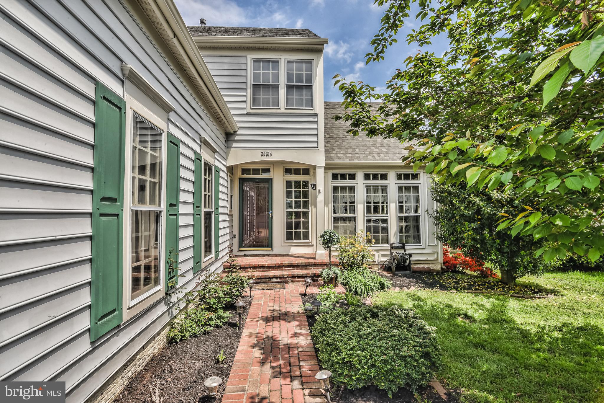 ASHBURN VILLAGE - Residential