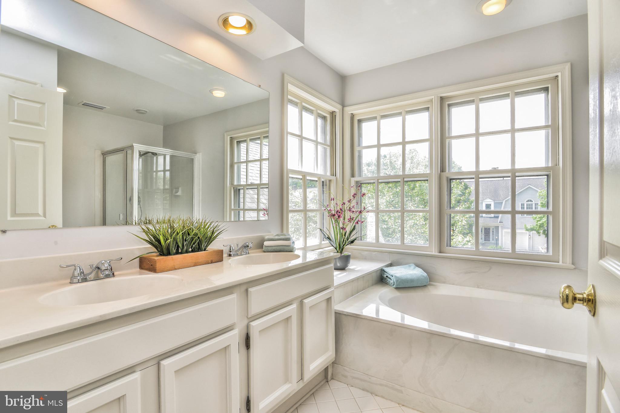 ASHBURN VILLAGE - Residential