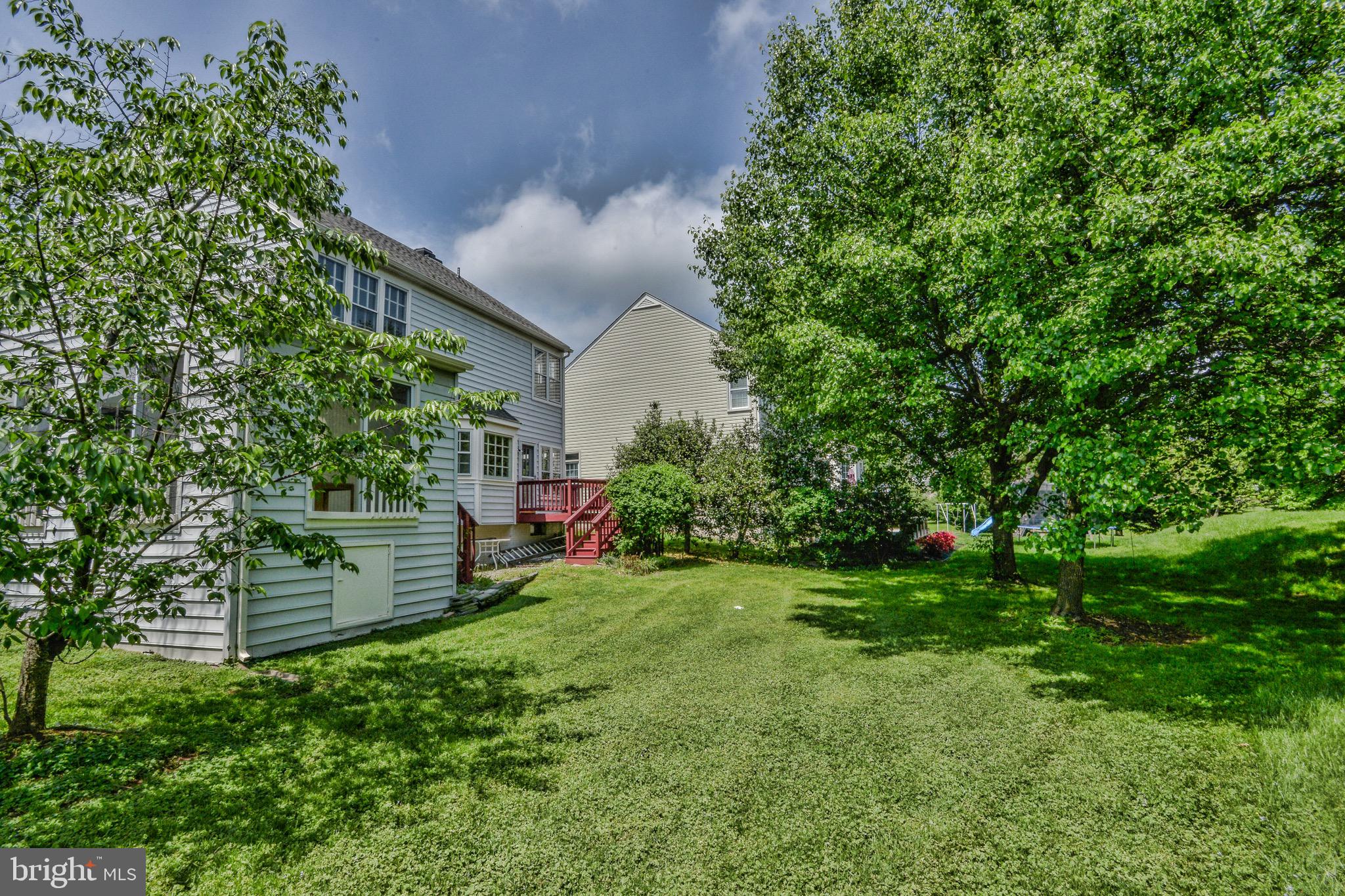 ASHBURN VILLAGE - Residential