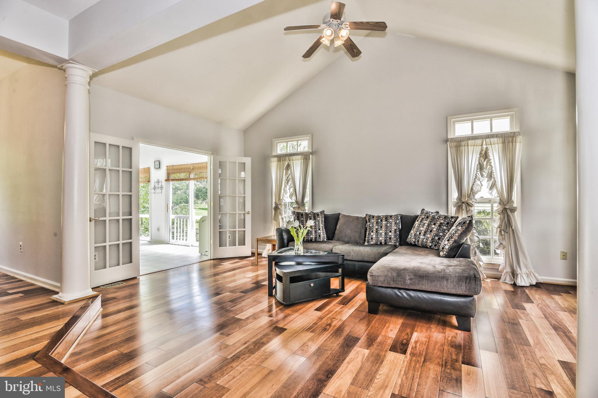 ASHBURN VILLAGE - Residential