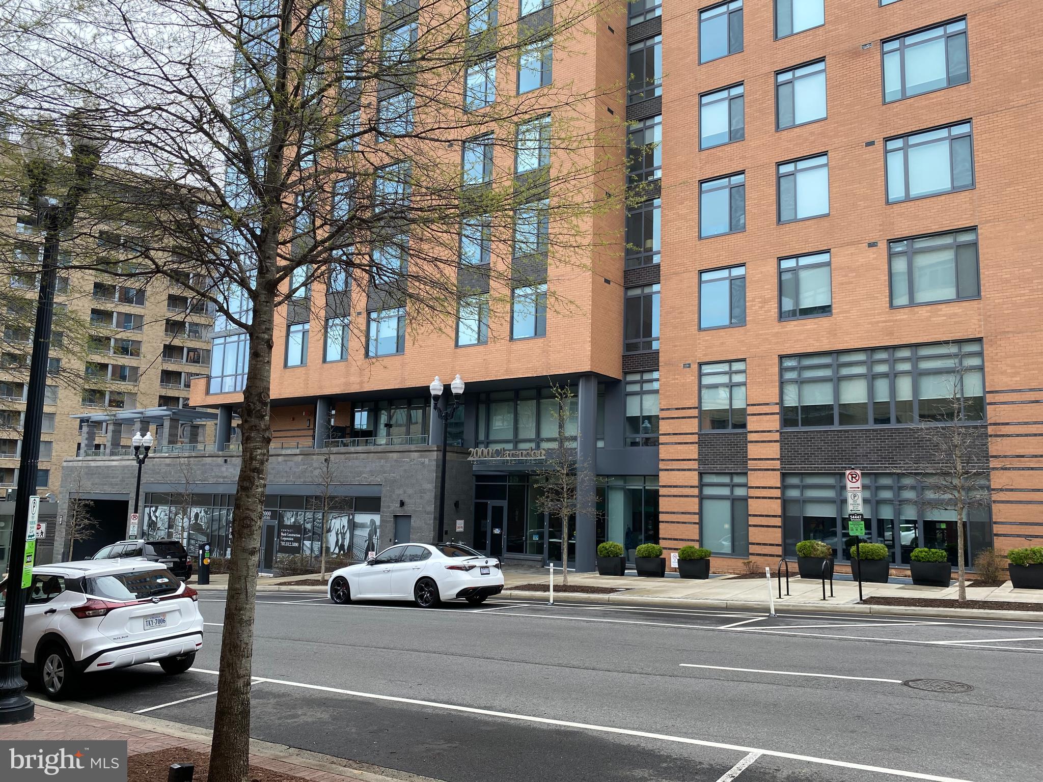 CLARENDON - Residential Lease