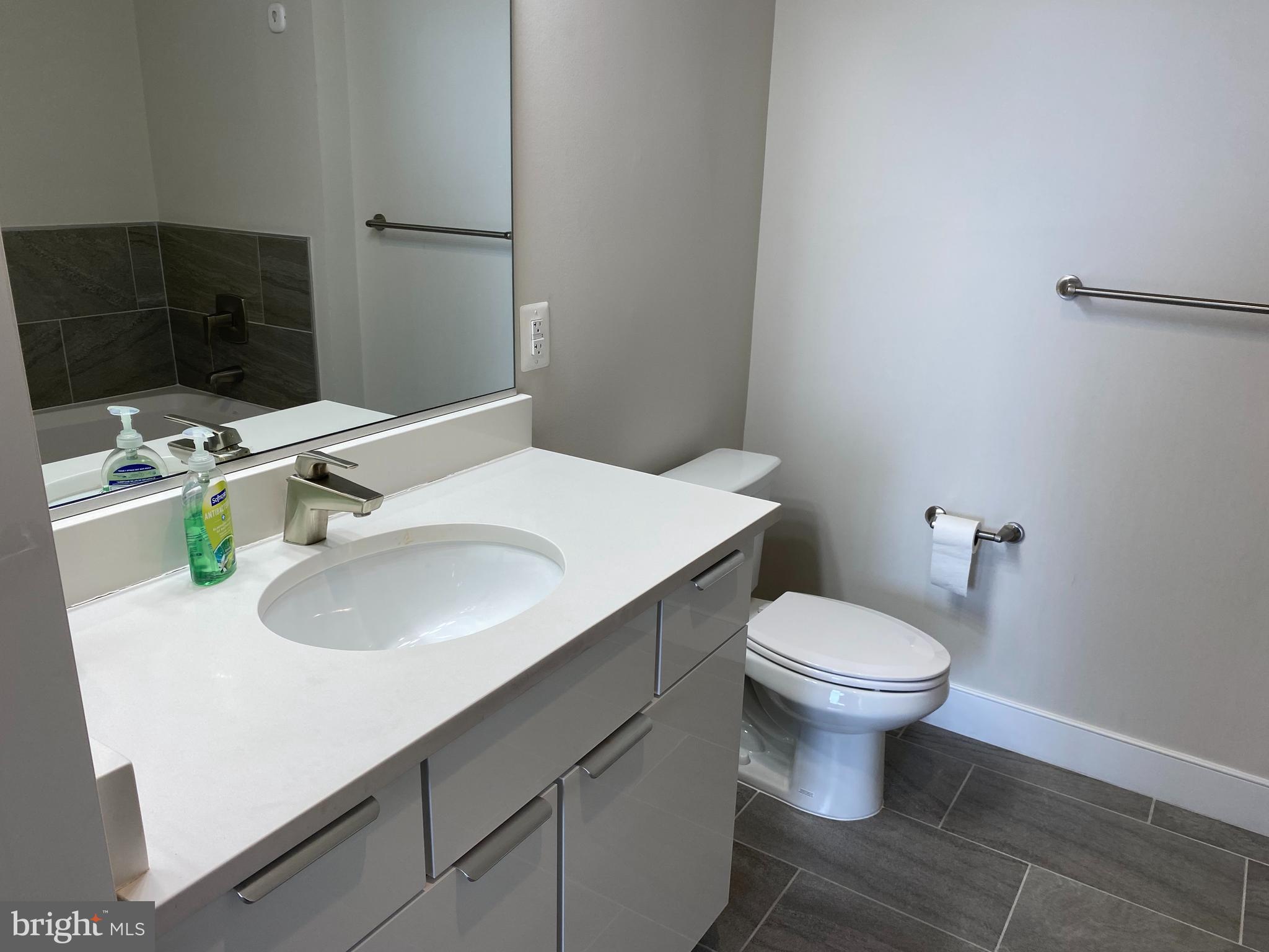 CLARENDON - Residential Lease