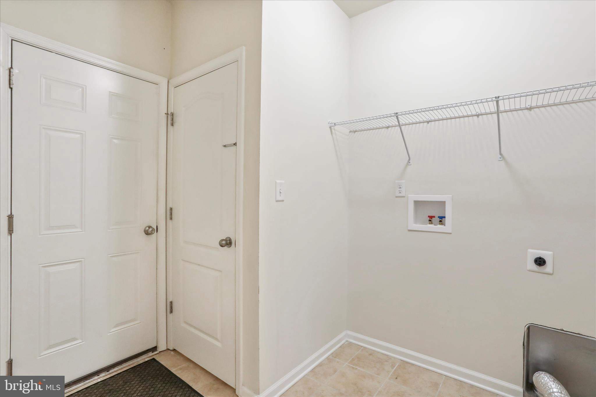 ELMWOOD FARM - Residential