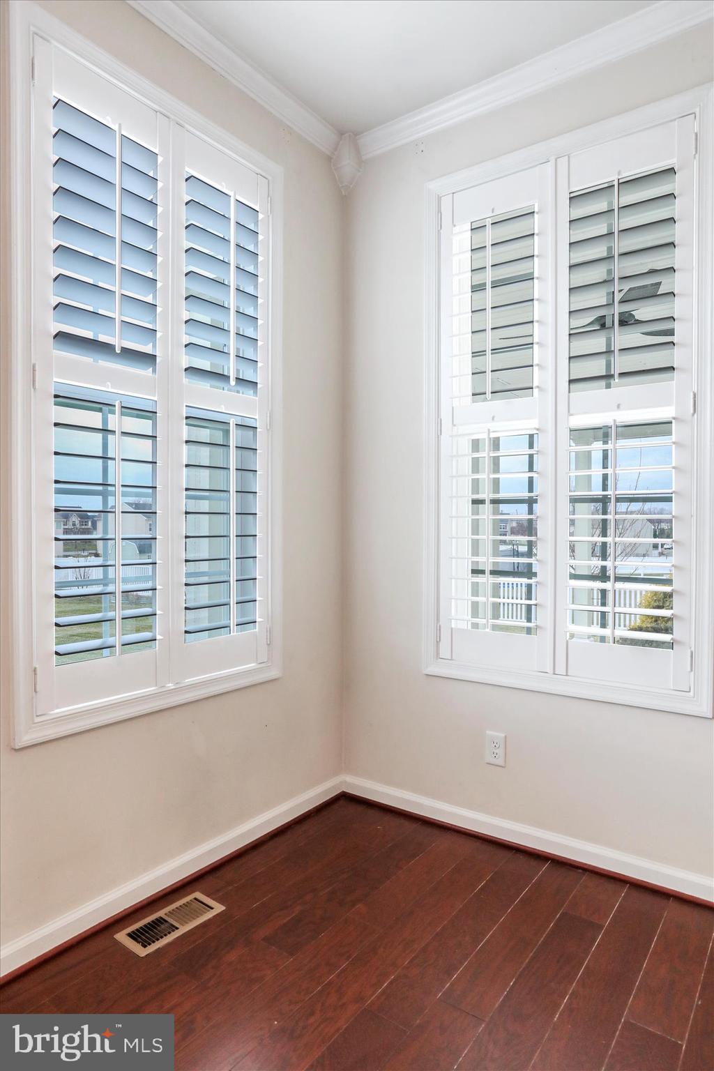 ELMWOOD FARM - Residential