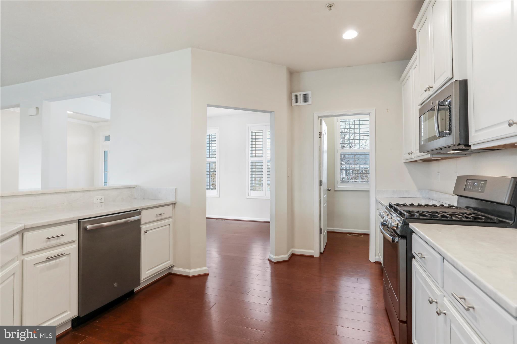 ELMWOOD FARM - Residential