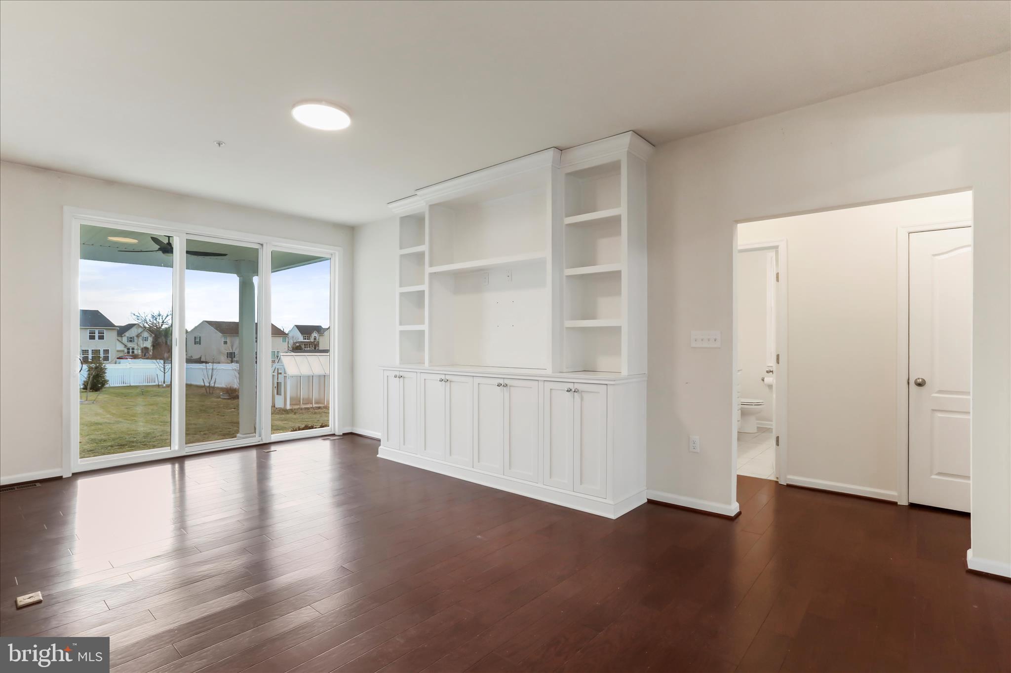 ELMWOOD FARM - Residential