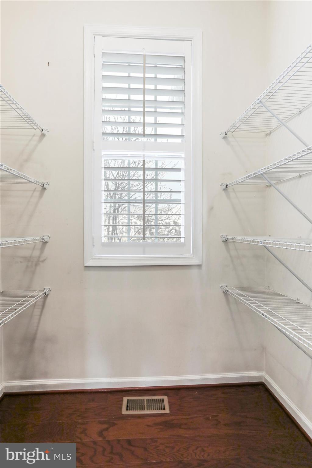 ELMWOOD FARM - Residential