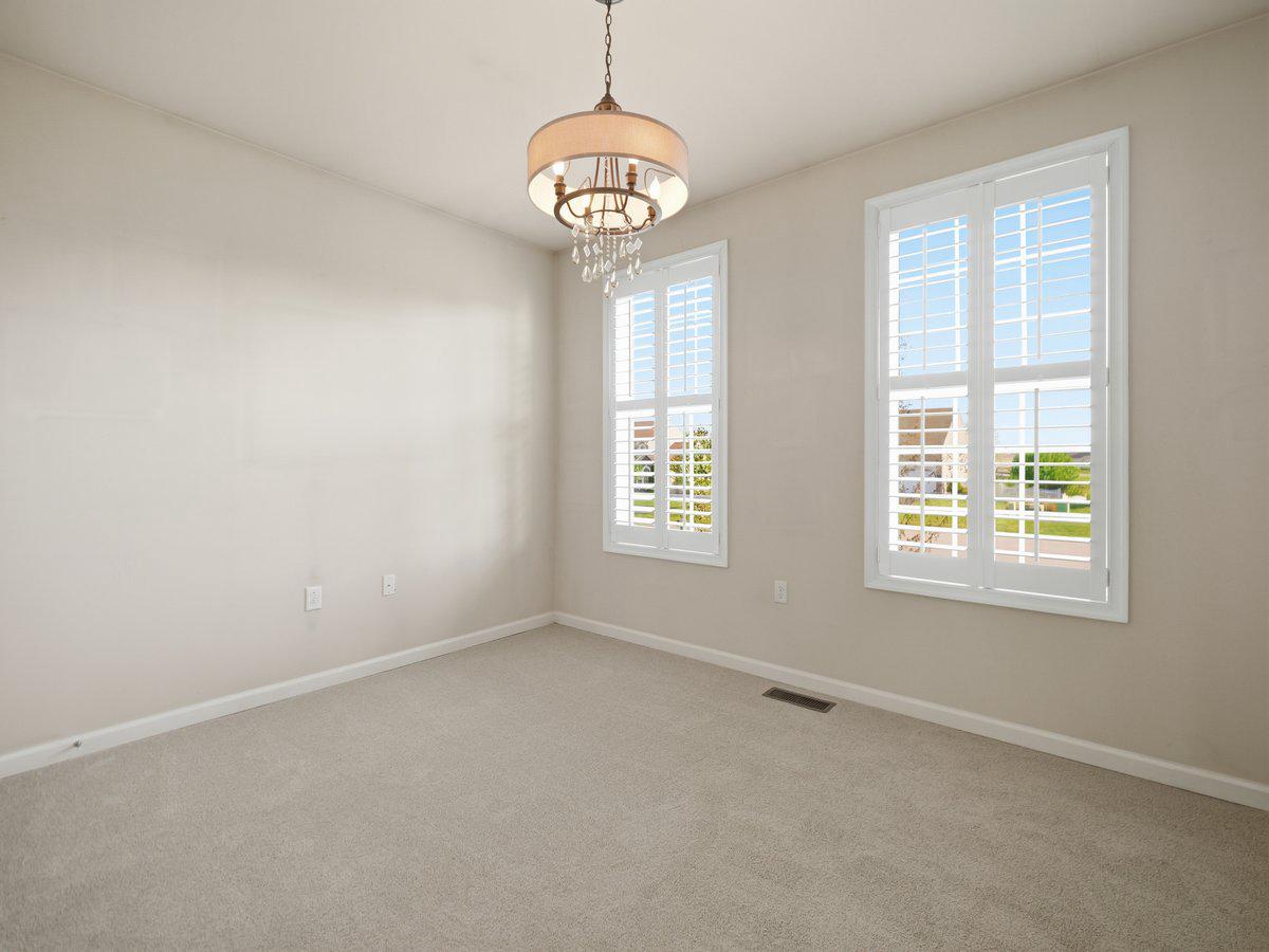 ELMWOOD FARM - Residential