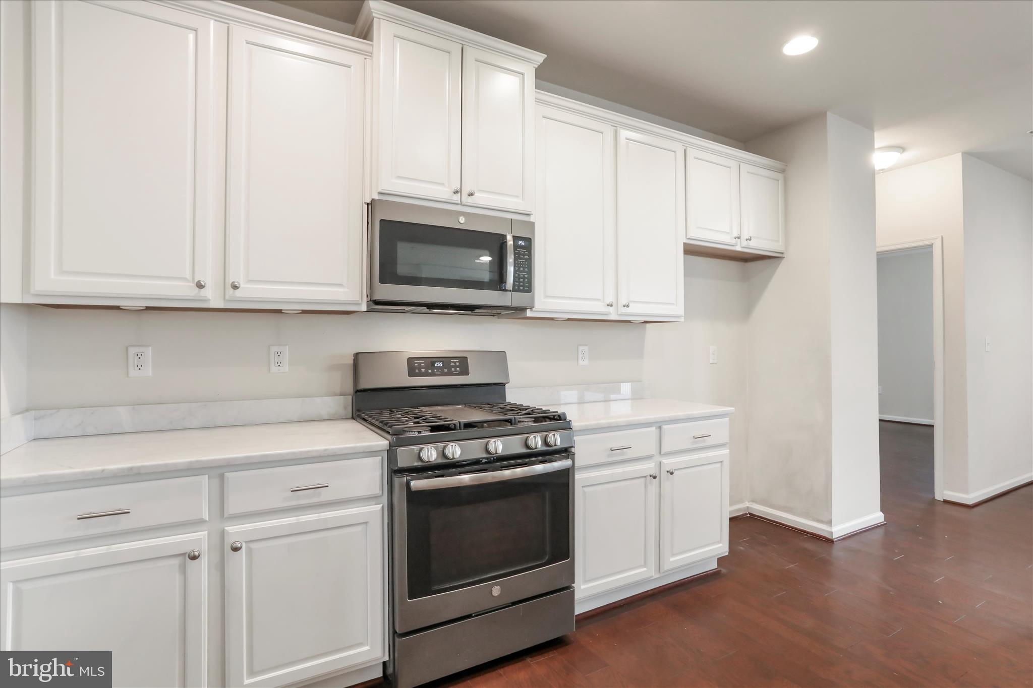 ELMWOOD FARM - Residential