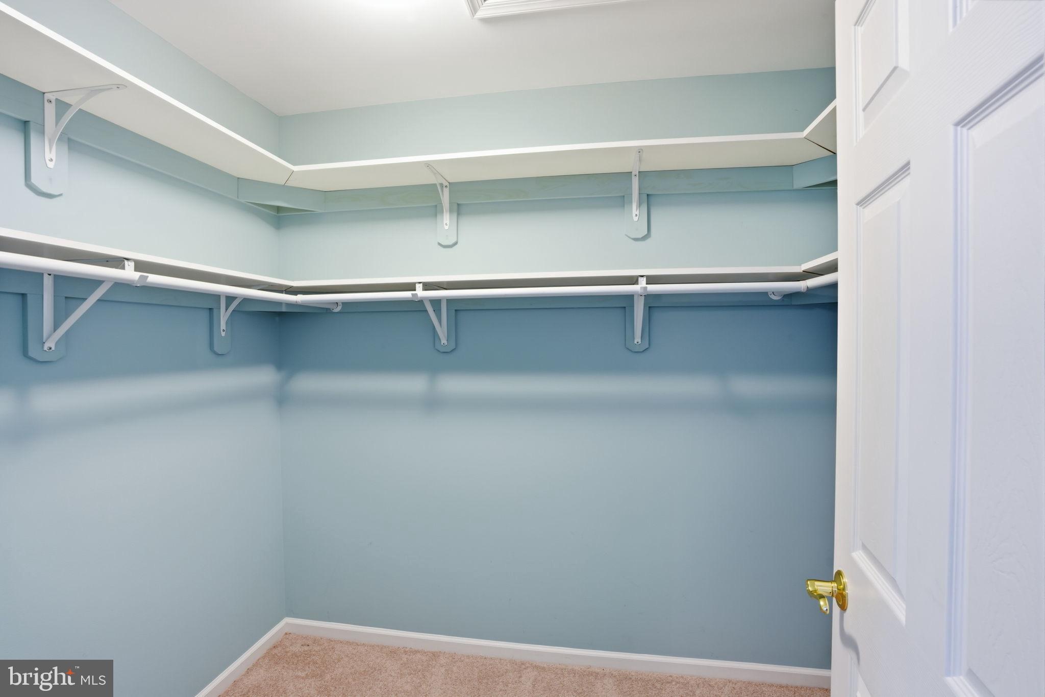 MAPLE POINT - Residential