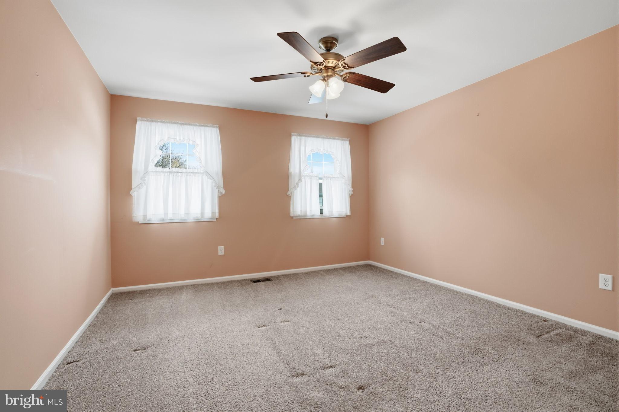 MAPLE POINT - Residential