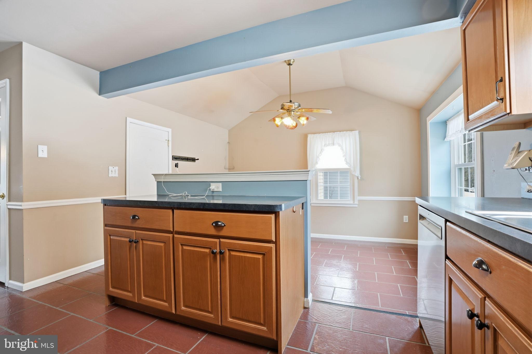 MAPLE POINT - Residential