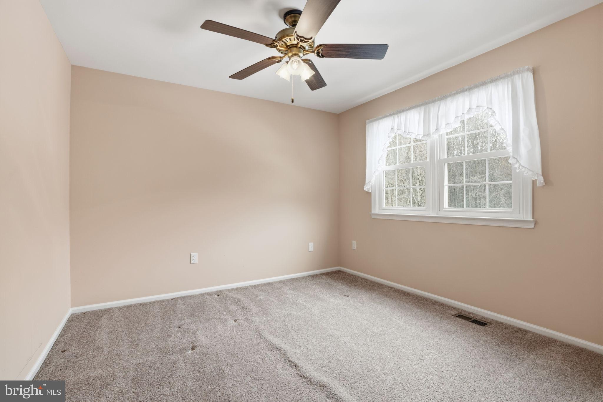 MAPLE POINT - Residential