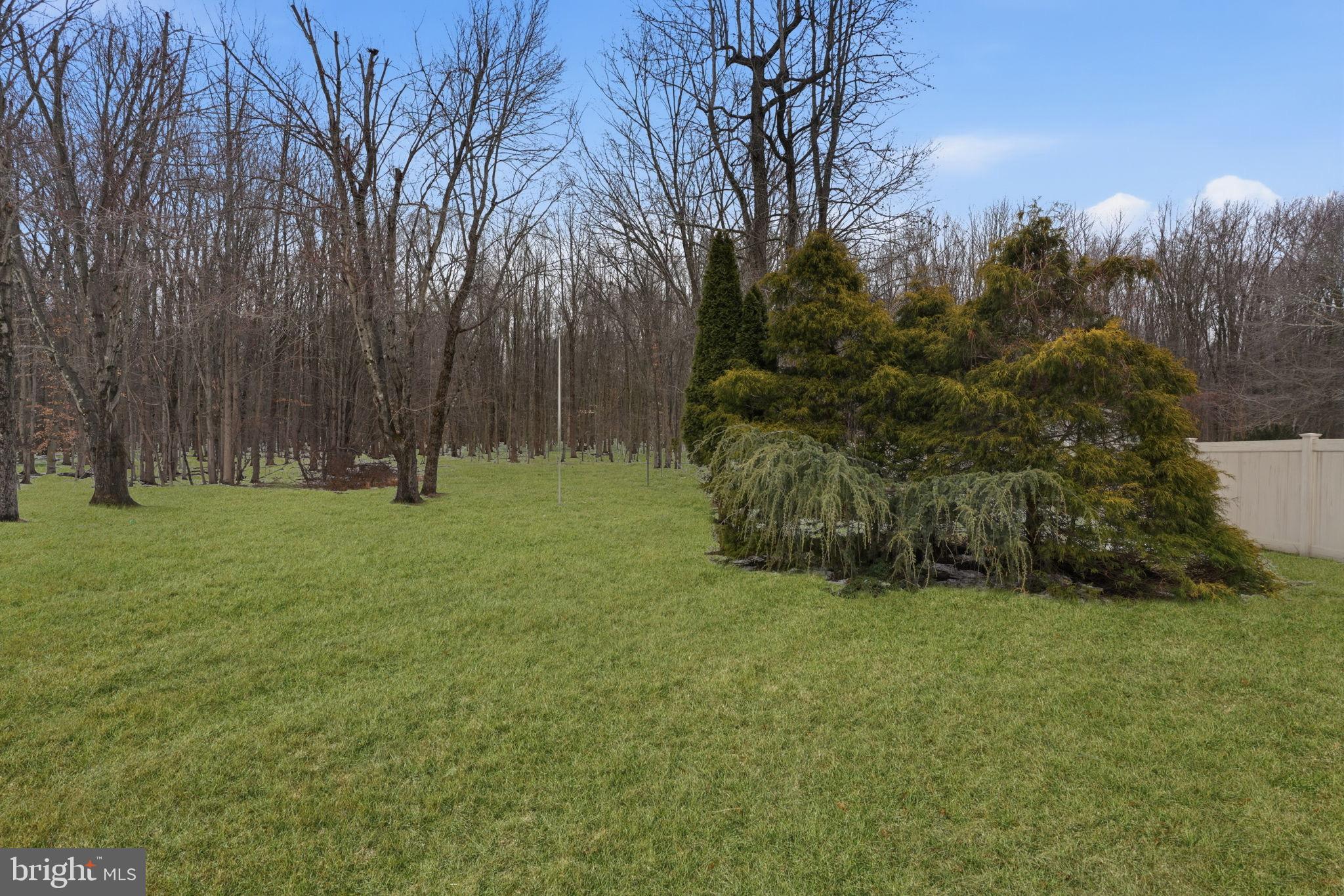 MAPLE POINT - Residential