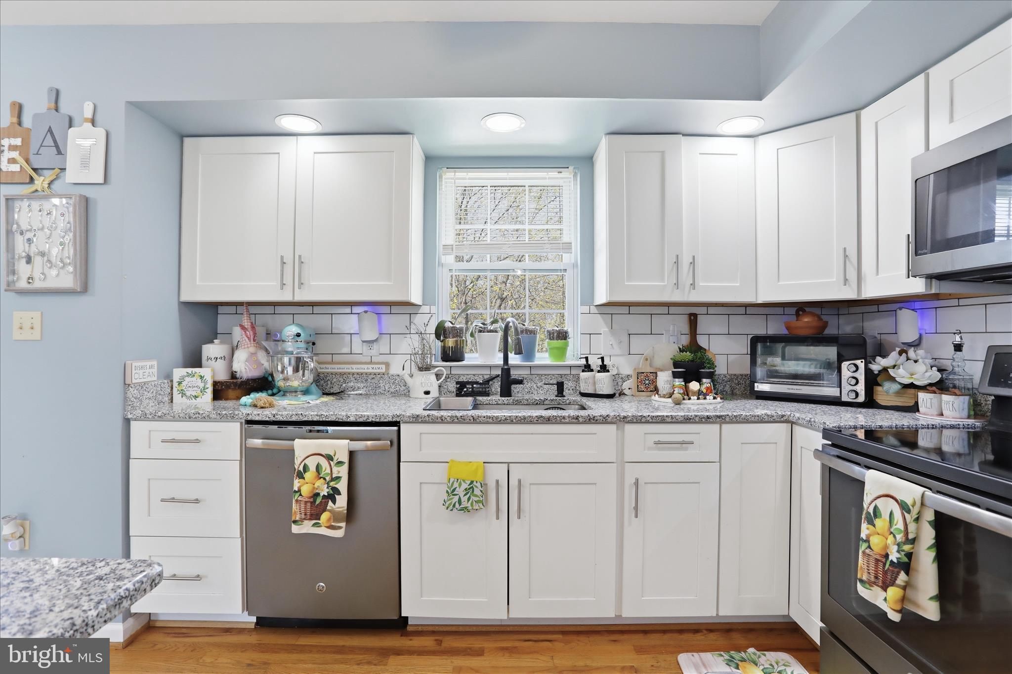 CROSS CREEK - Residential