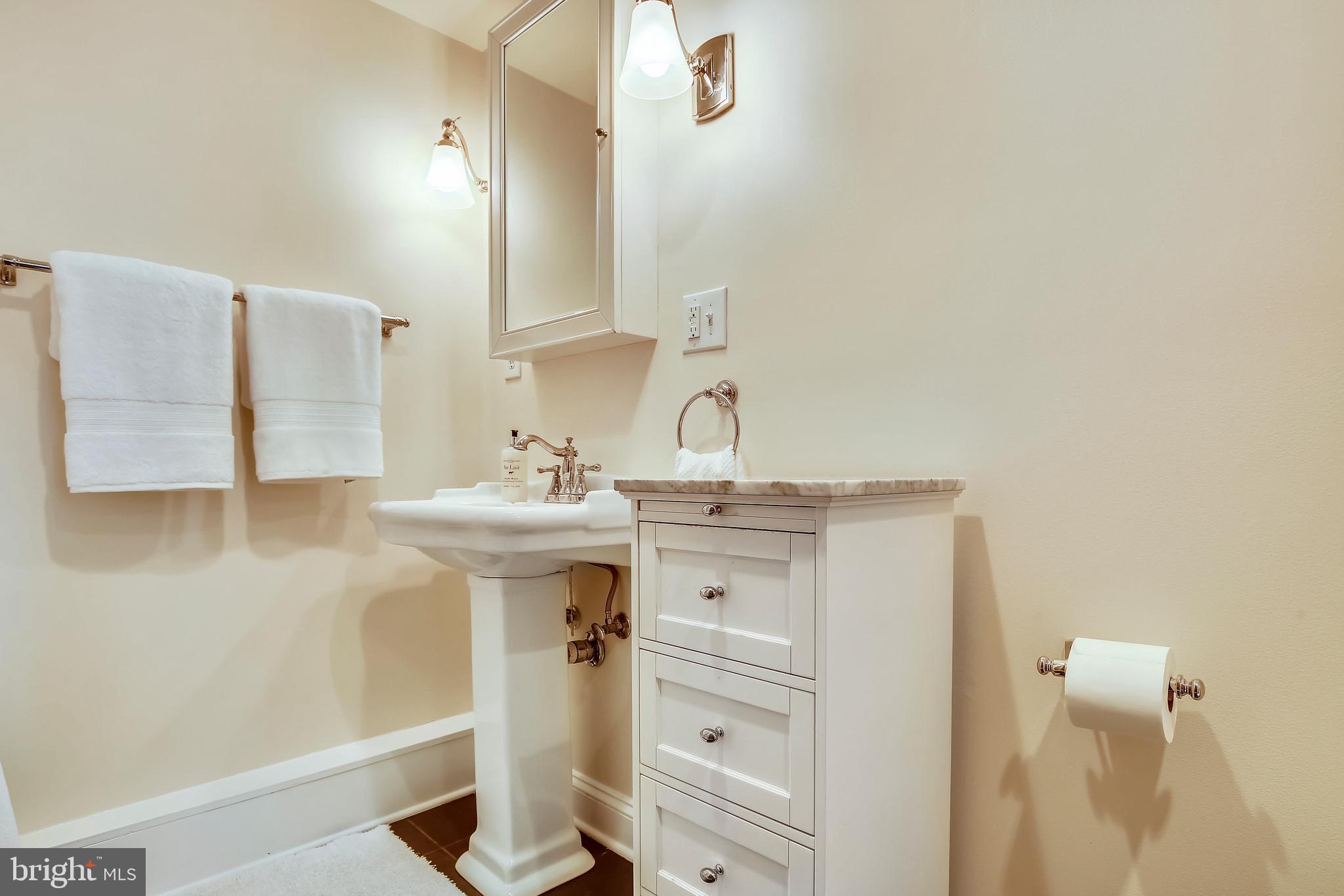 OLD TOWN - Residential Lease