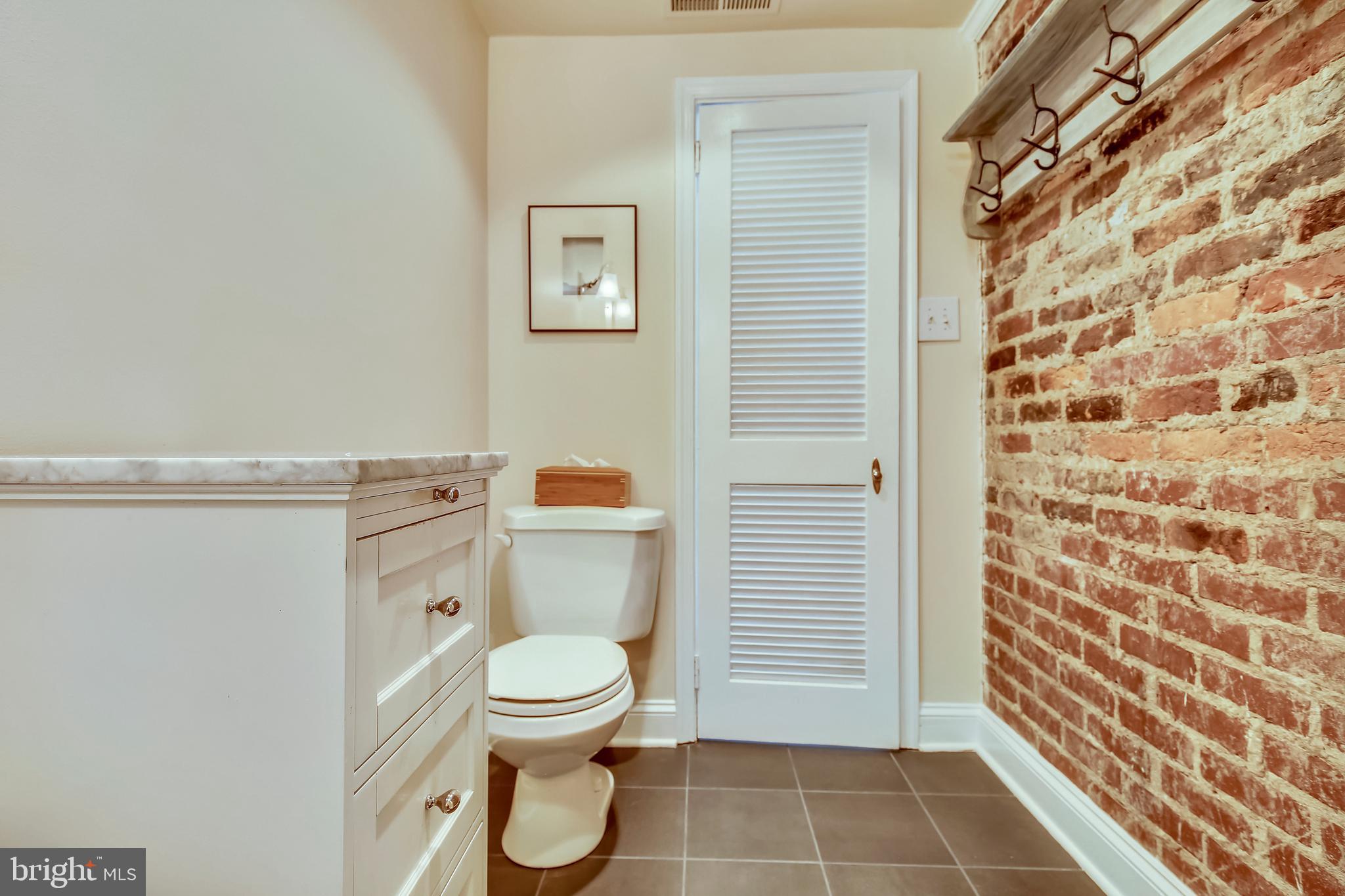 OLD TOWN - Residential Lease