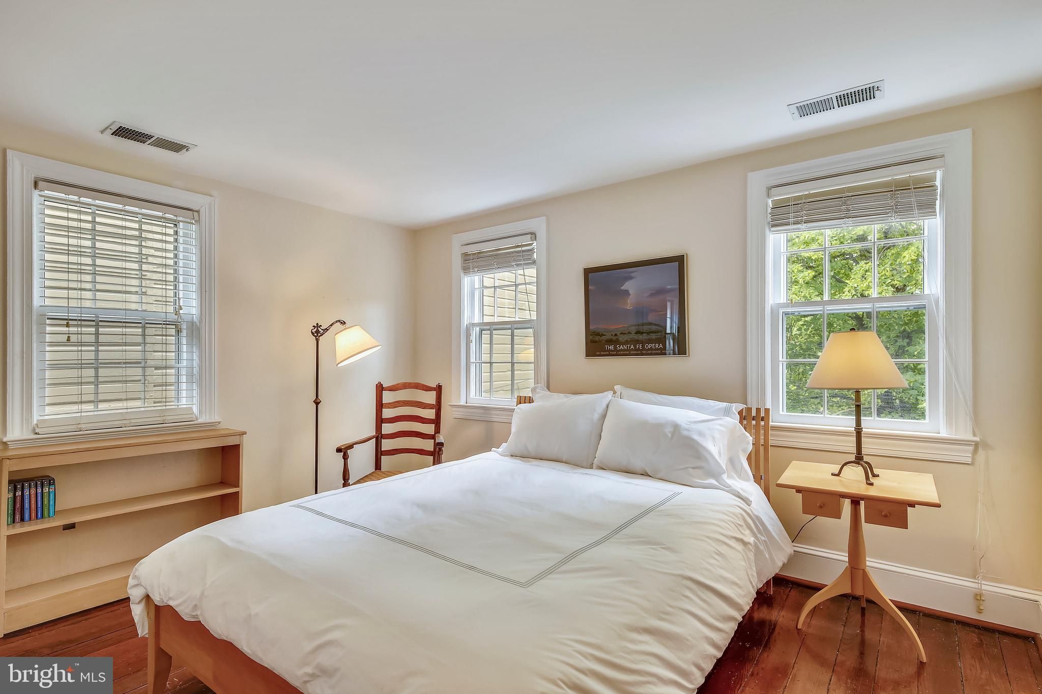 OLD TOWN - Residential Lease